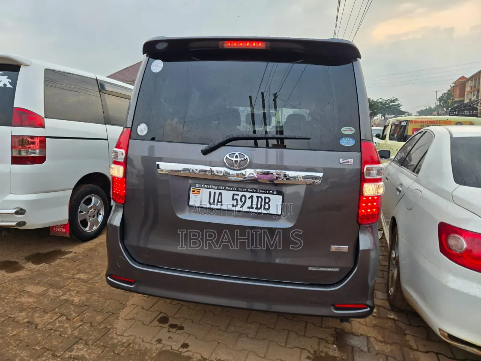 Toyota Noah 2012 Gray