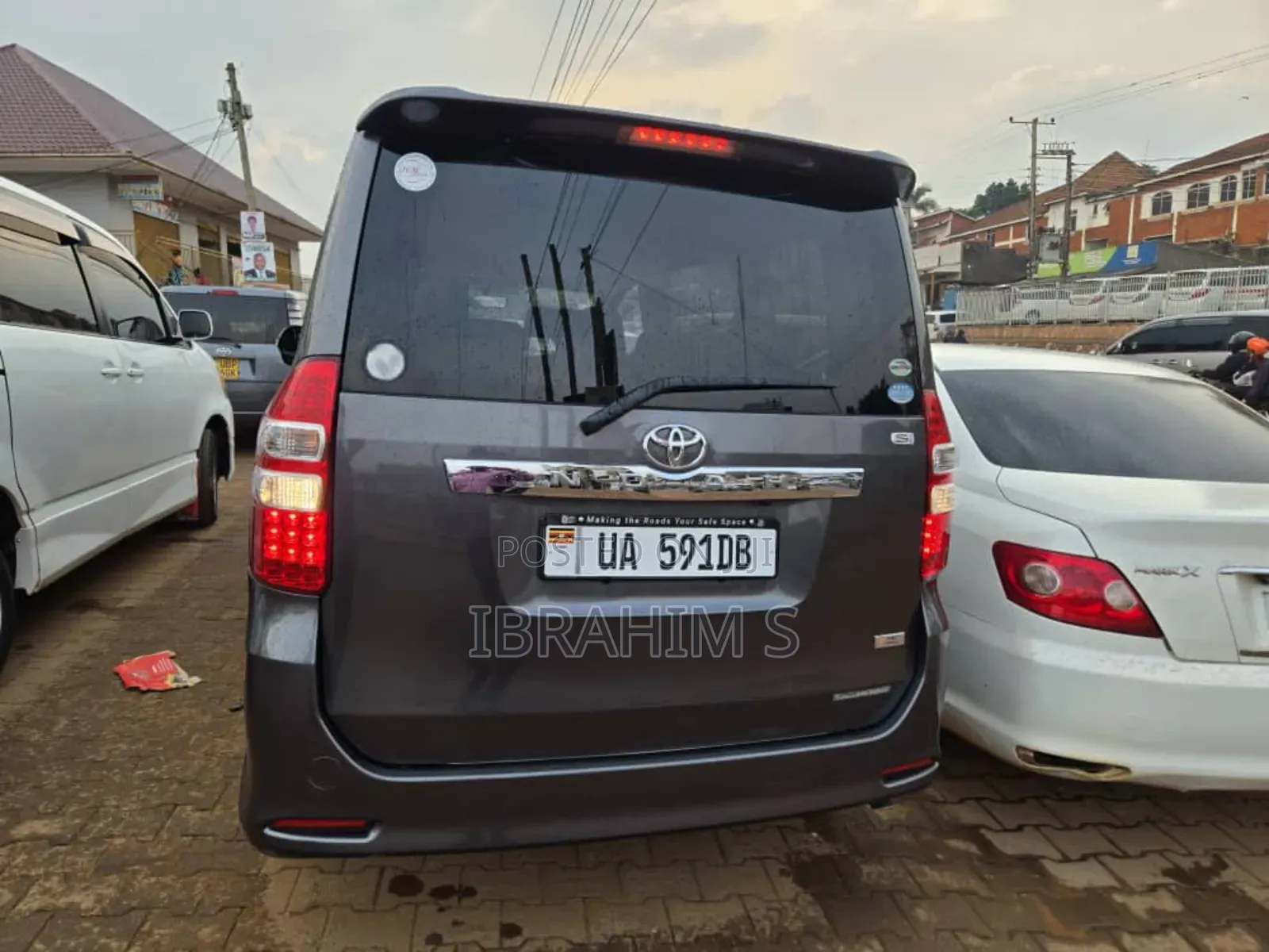 Toyota Noah 2012 Gray