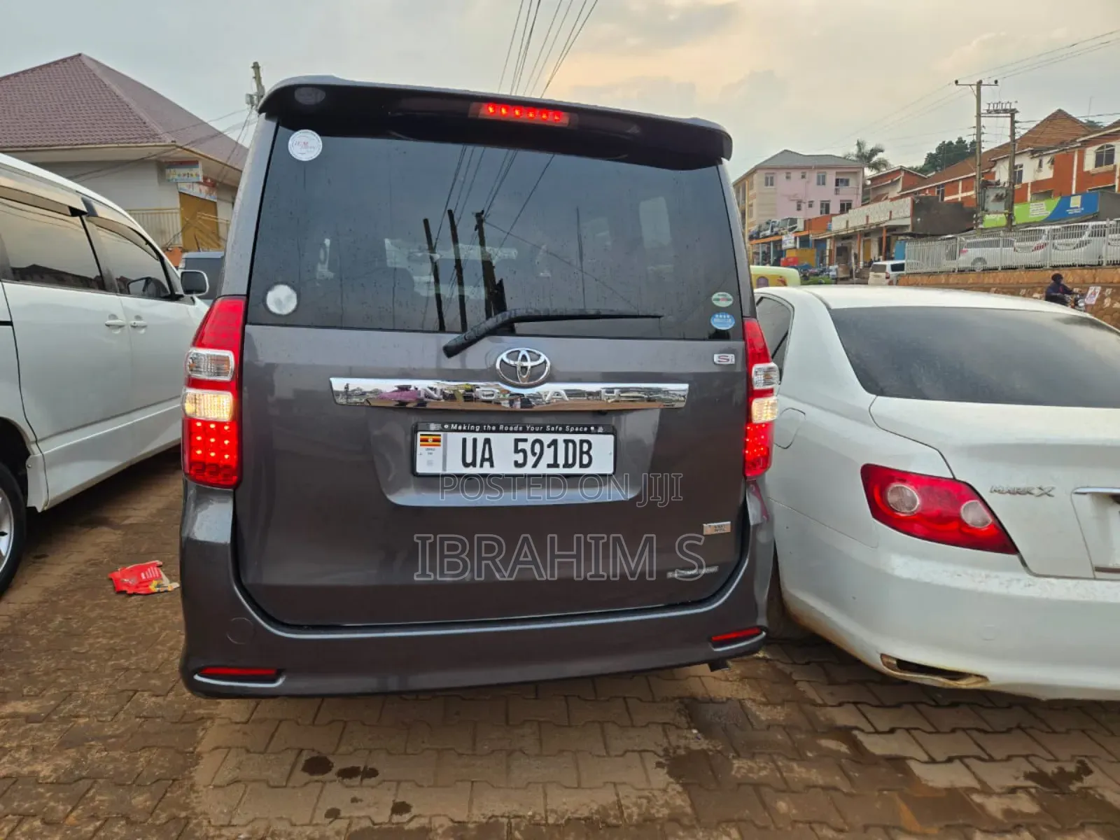 Toyota Noah 2012 Gray