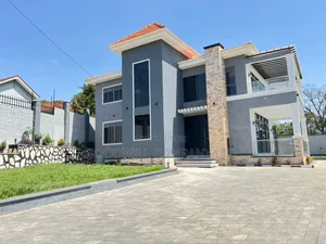 5bdrm House in Kira, Central Division for sale