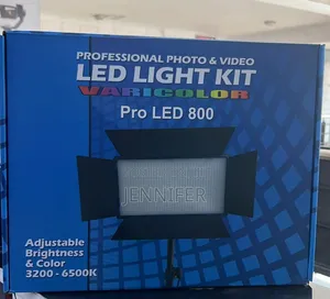 Led 800 Full Kit Light and Stand With Two Batteries