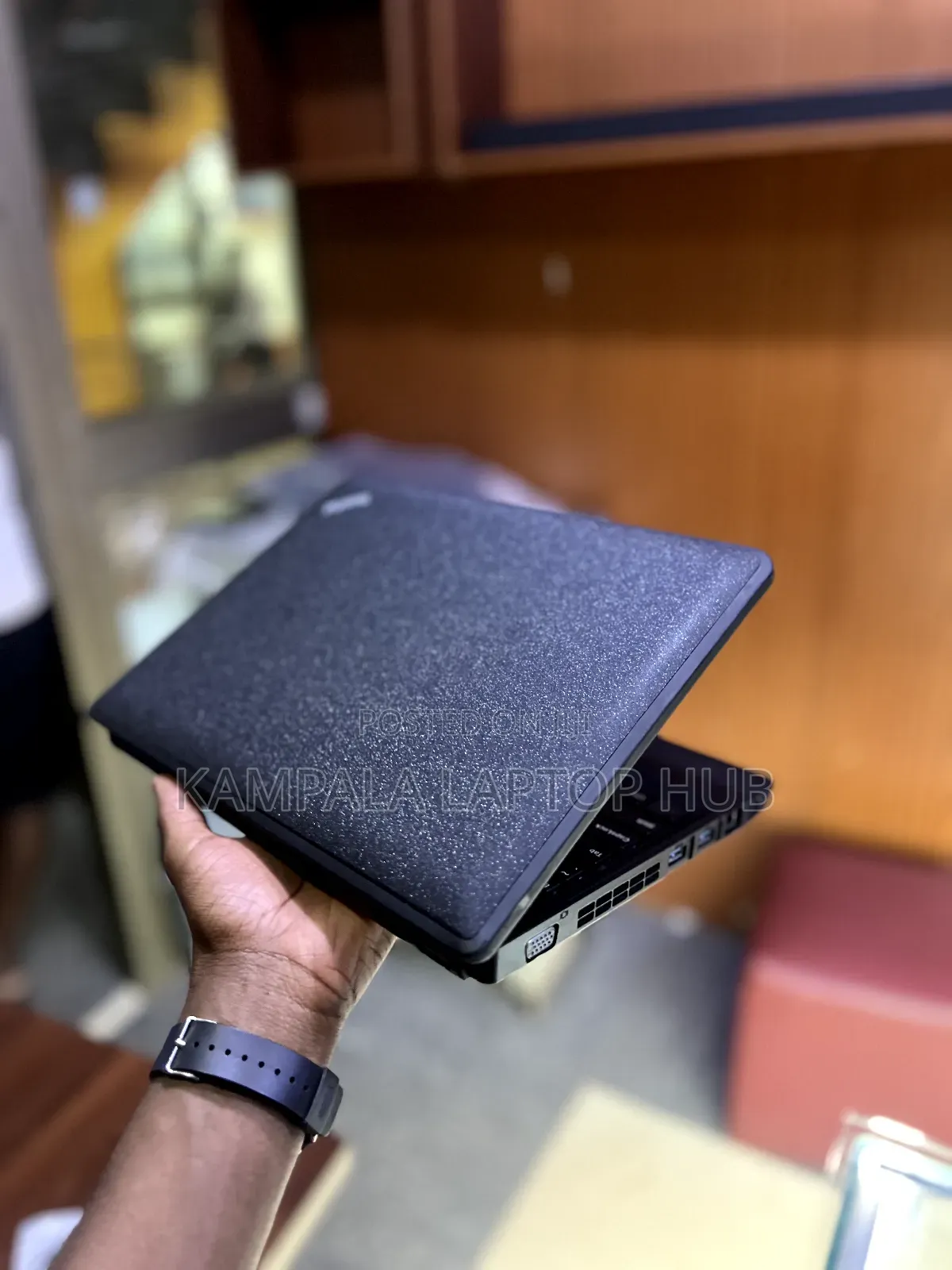 Laptop Lenovo ThinkPad X131e 4GB Intel Core i3 HDD+SSD 320GB