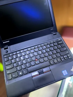 Laptop Lenovo ThinkPad X131e 4GB Intel Core I3 HDD+SSD 500GB