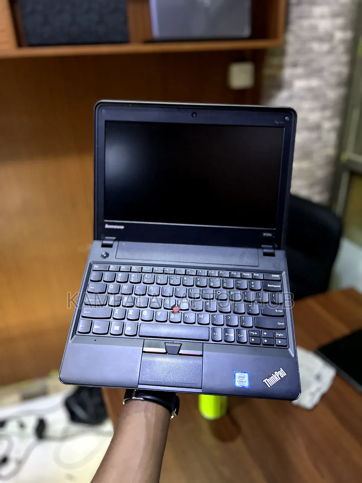 Laptop Lenovo ThinkPad X131e 4GB Intel Core I5 HDD+SSD 500GB