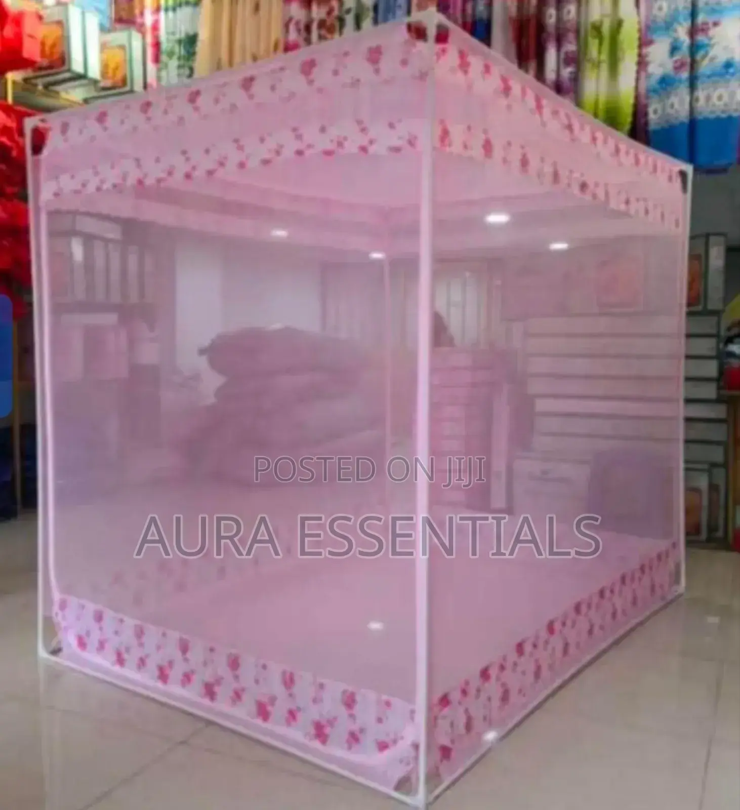 Free-Standing, Box-Style Mosquito Net