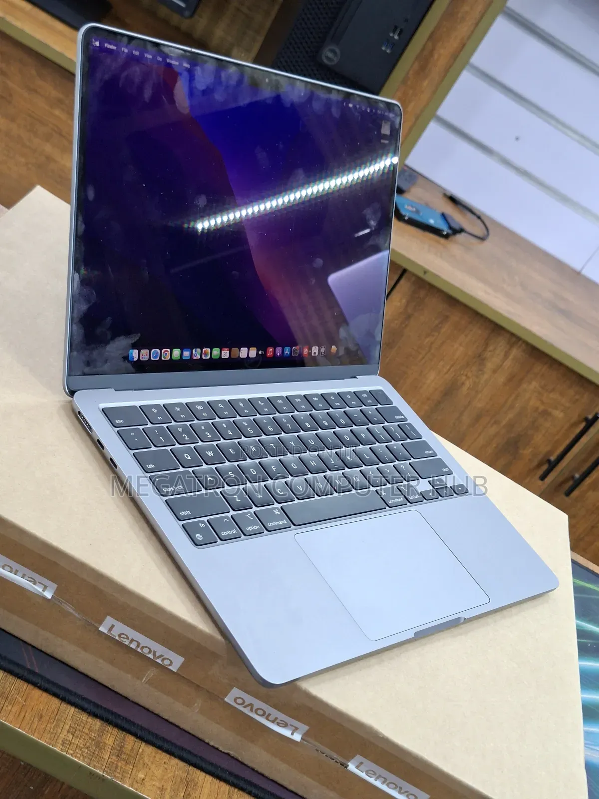 Laptop Apple MacBook Air 2022 M2 8GB Apple M2 SSD 256GB