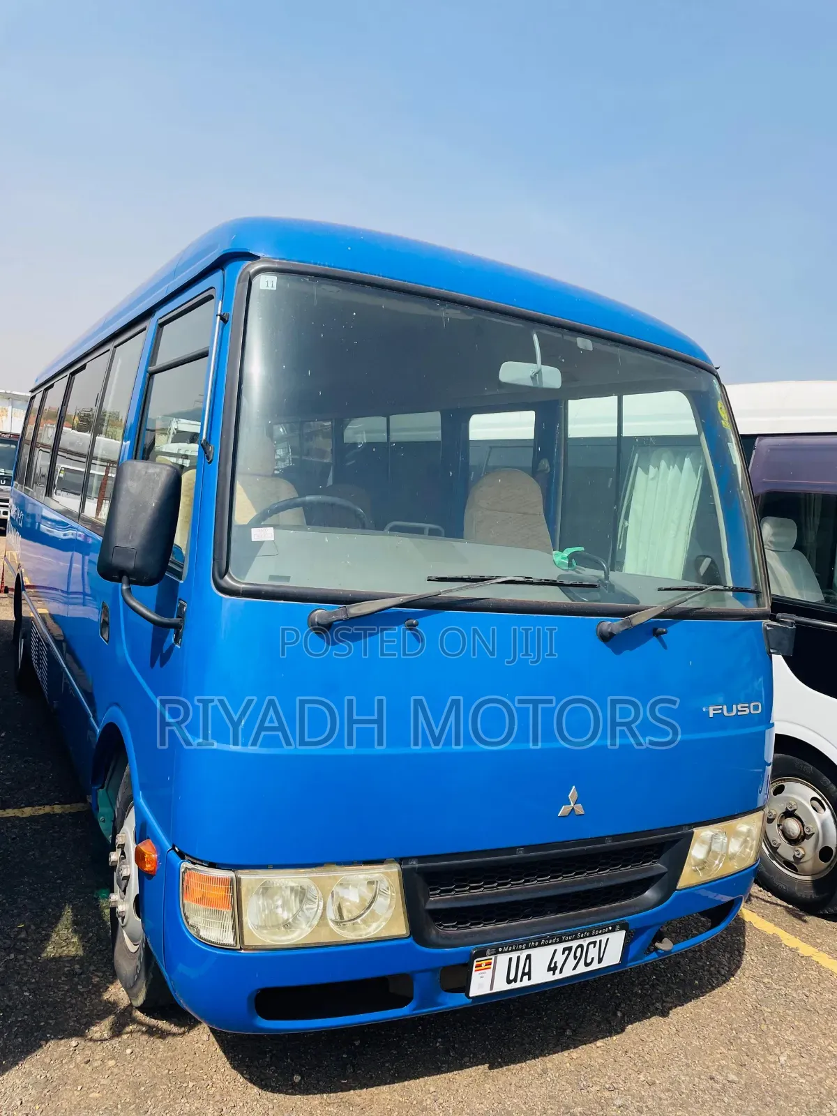 Mitsubishi Fuso Rosa 2012 Blue