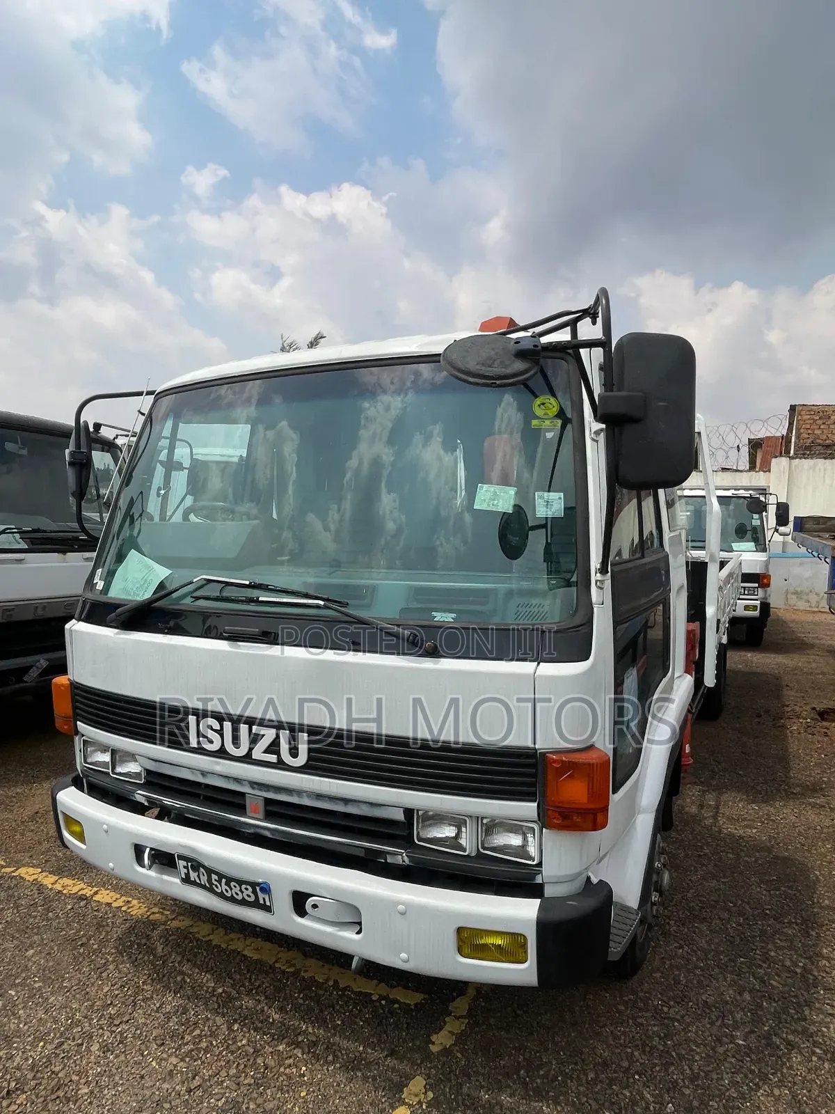 Isuzu Self Loader