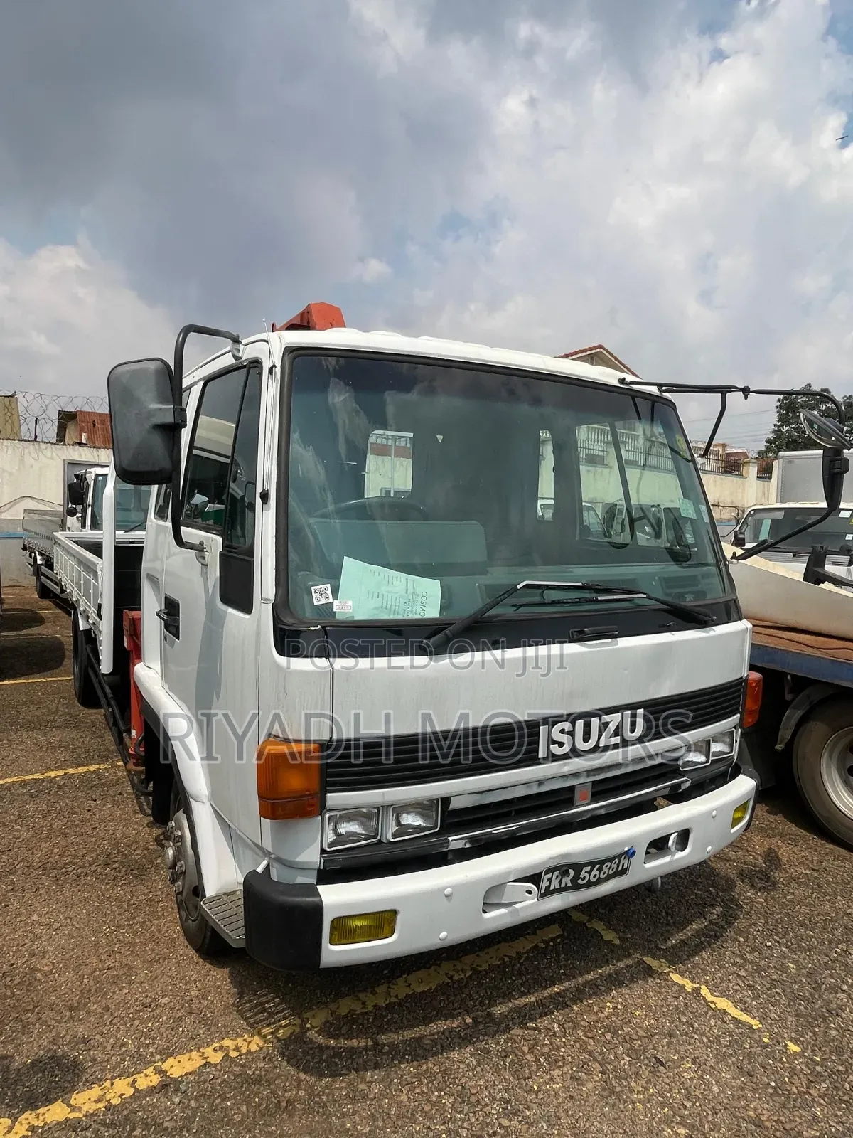 Isuzu Self Loader