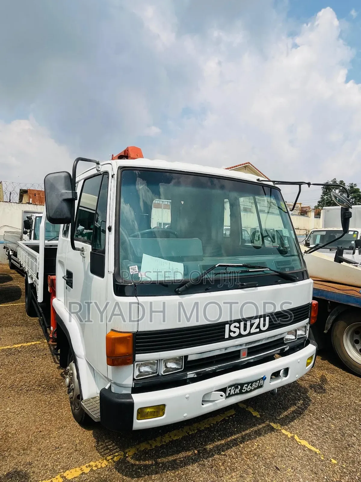 Isuzu Self Loader