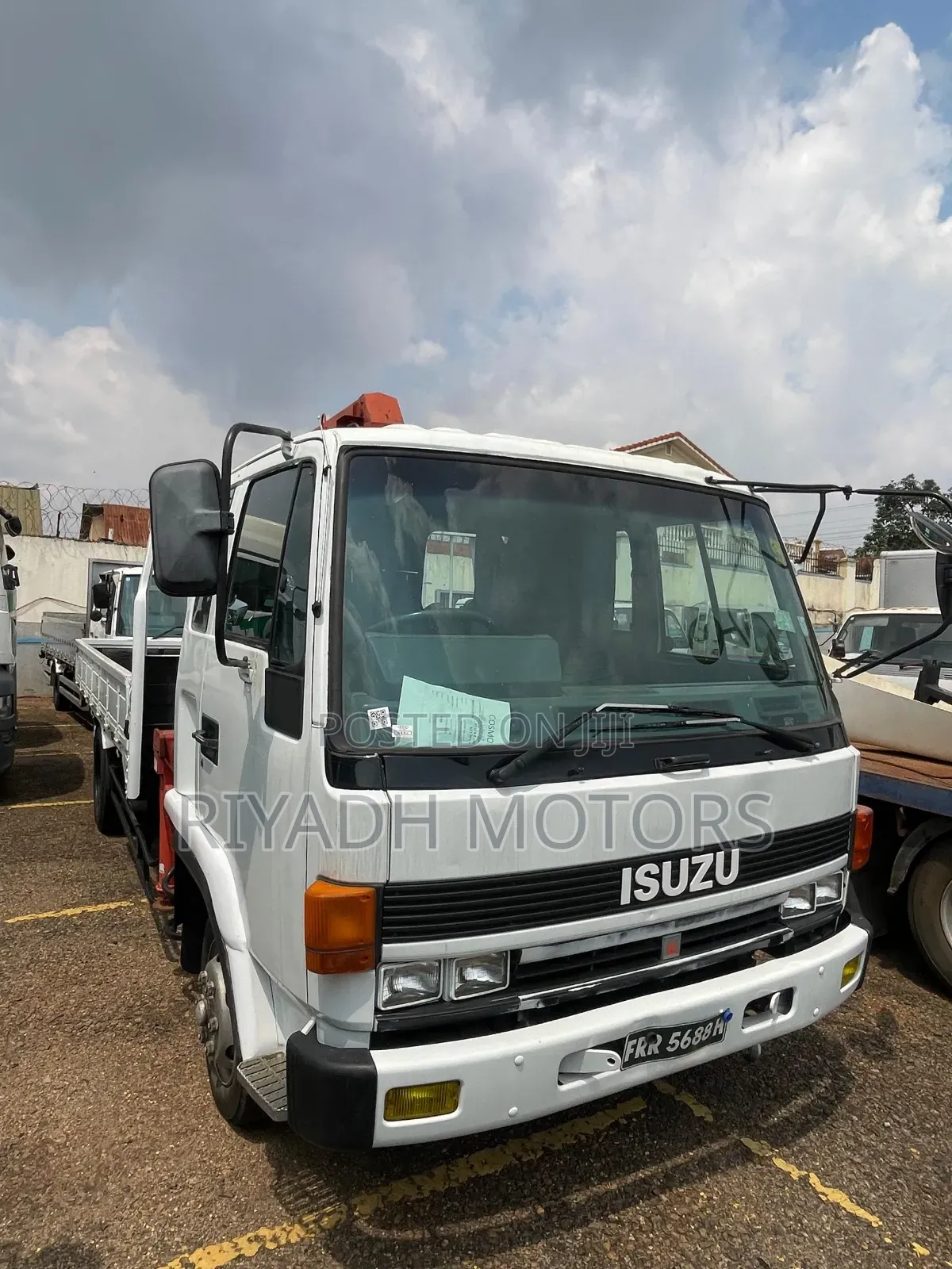 Isuzu Self Loader