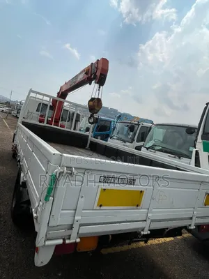 Isuzu Self Loader