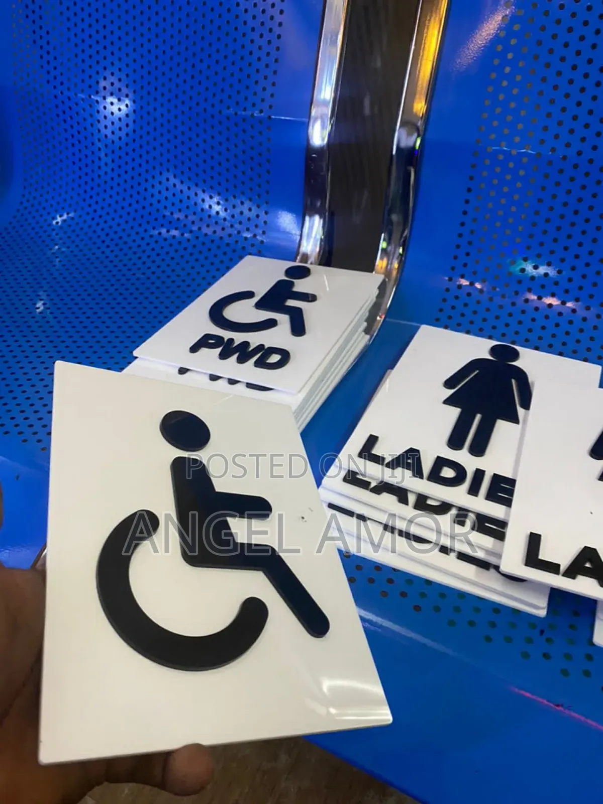 Door and Room Labels