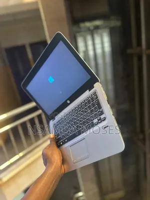 Laptop HP EliteBook 840 G3 8GB Intel Core I5 HDD+SSD 256GB