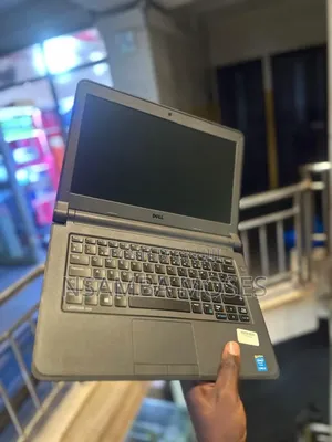 Laptop Dell Latitude 13 3340 4GB Intel Core I3 HDD 500GB