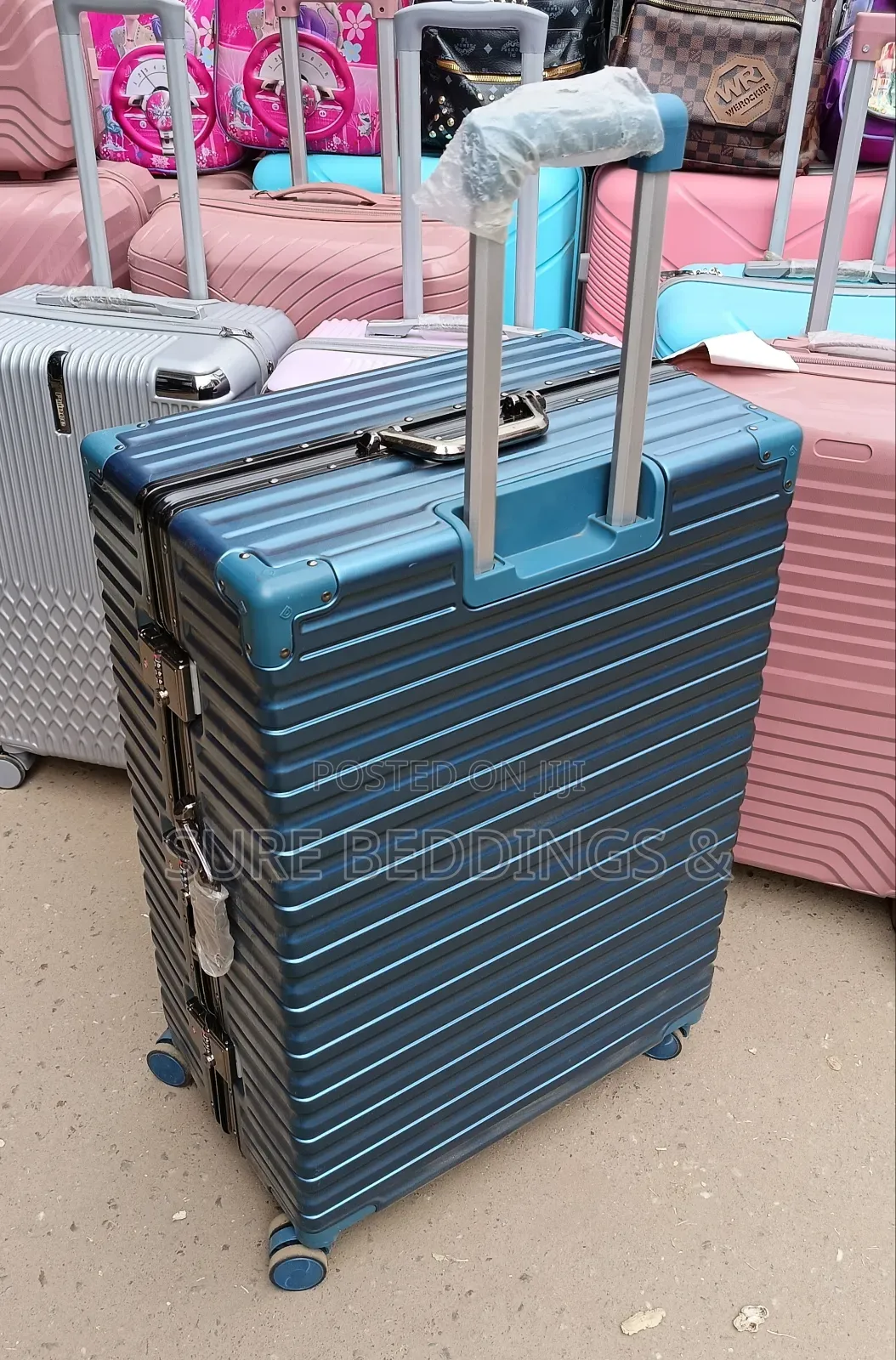 Big Size Generic Suitcase