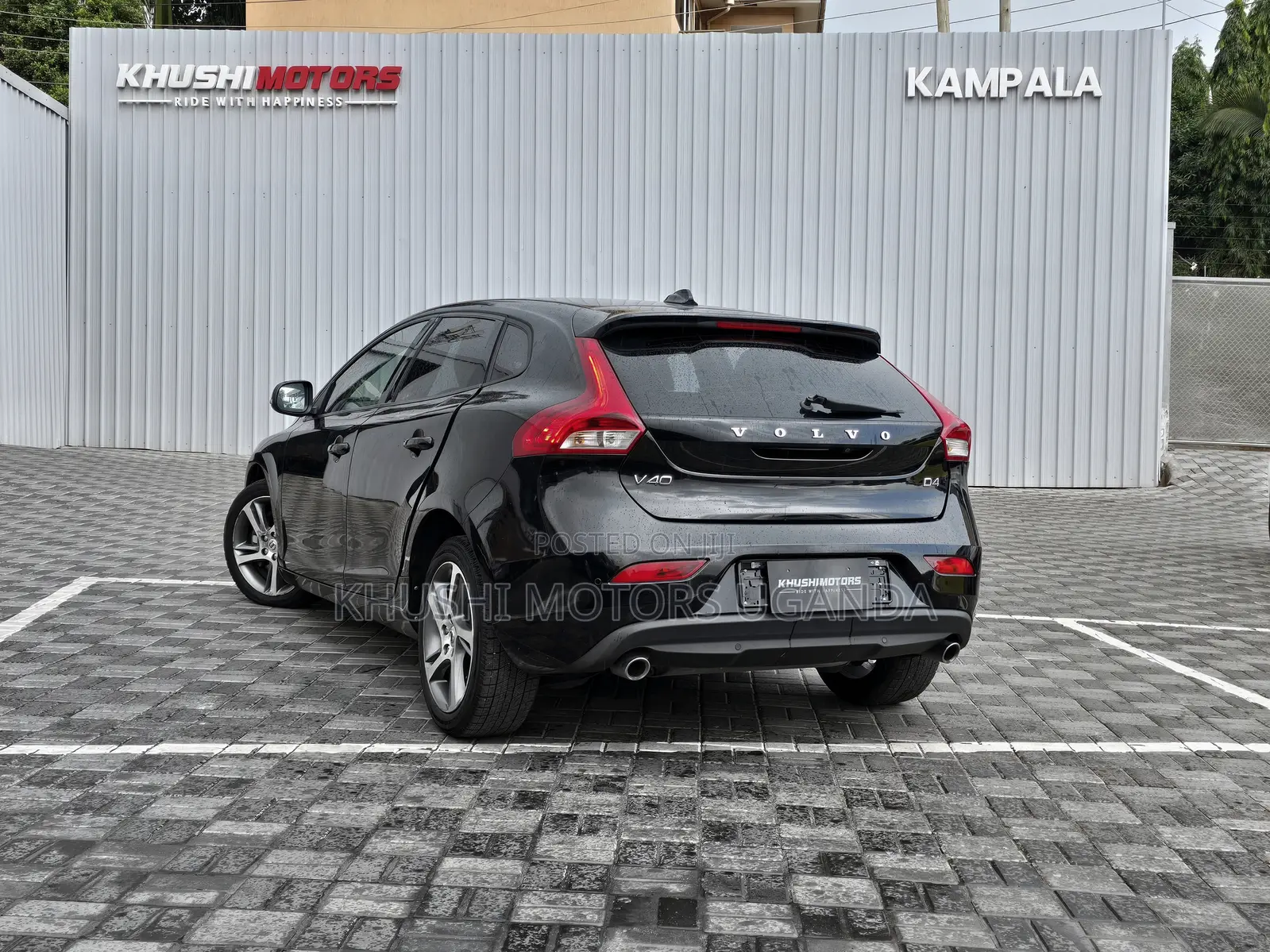 Volvo V40 2016 Black
