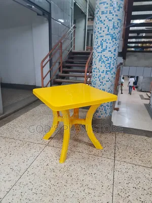 86cm×86cm×72cm Plastic Dining Table Dining Table