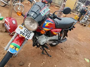 Bajaj Boxer 125 2022 Red