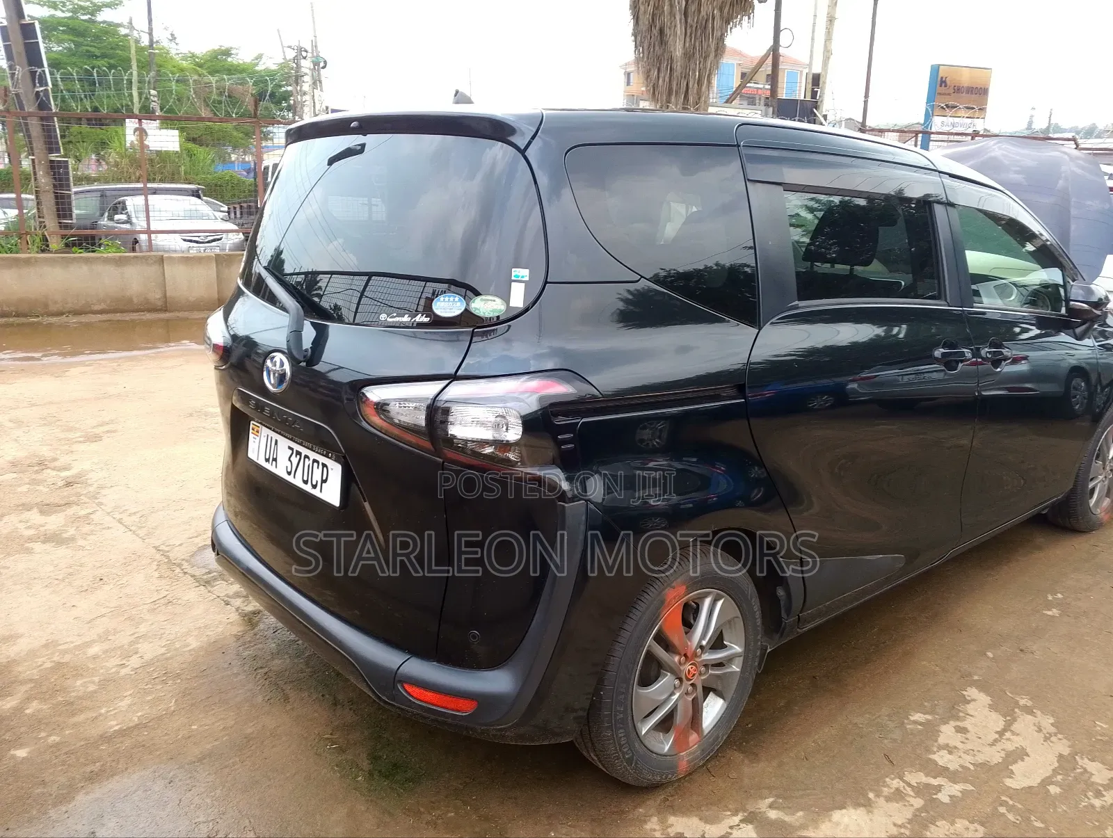 Toyota Sienta 2016 Black