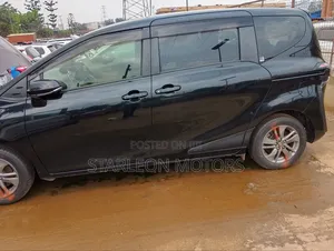 Toyota Sienta 2016 Black