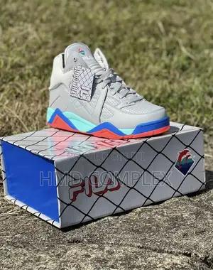 Fila Cage X Pink Dolphin