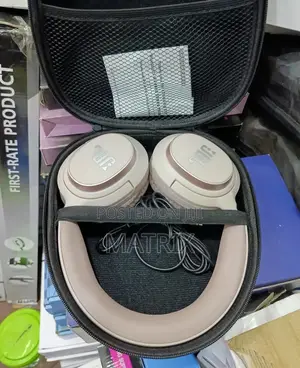 JBL Bluetooth Headphones/Wireless Over-Ear Headphones.