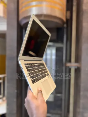 Laptop Apple MacBook Air 8GB Intel Core I7 SSD 512GB