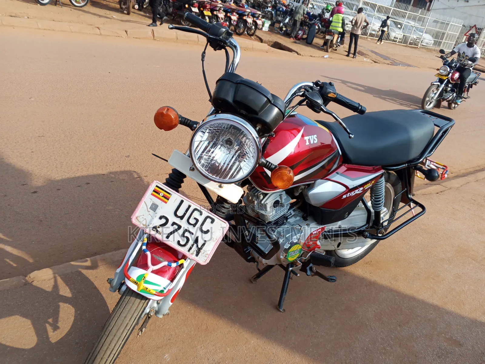 TVS HLX 125 2022 Red