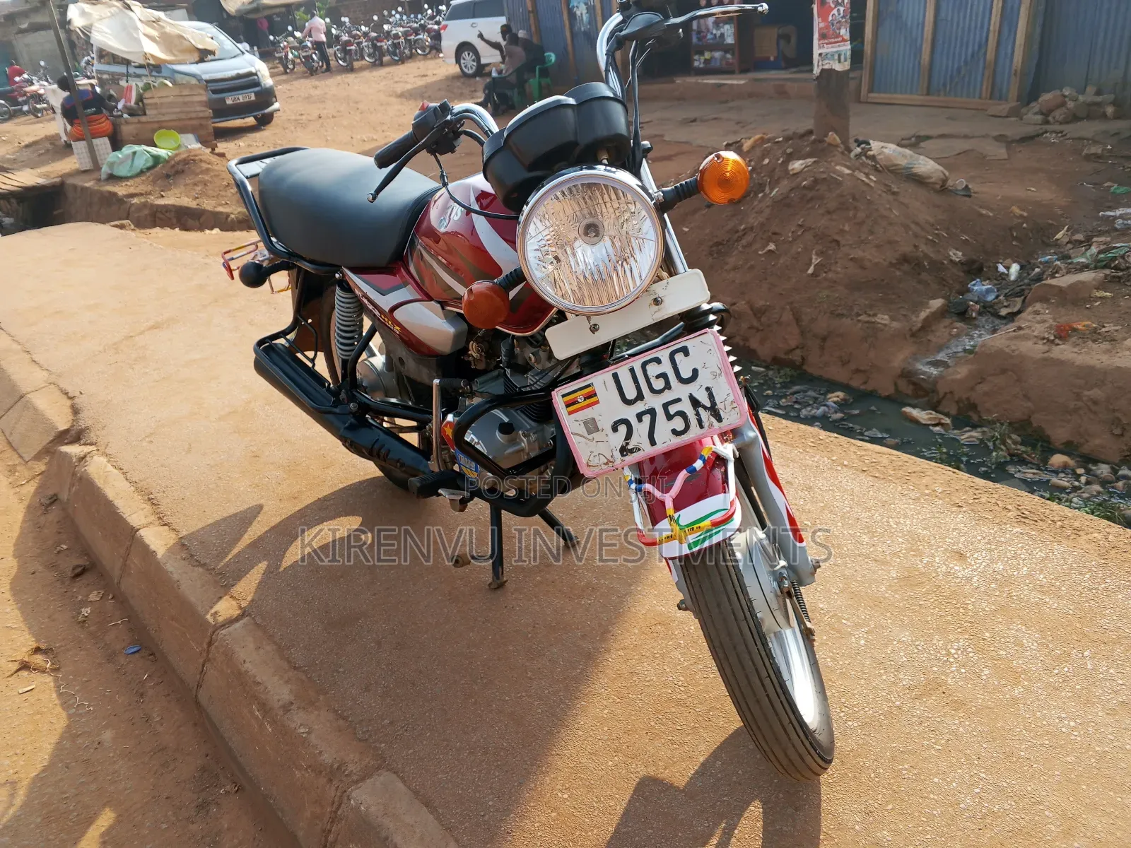 TVS HLX 125 2022 Red