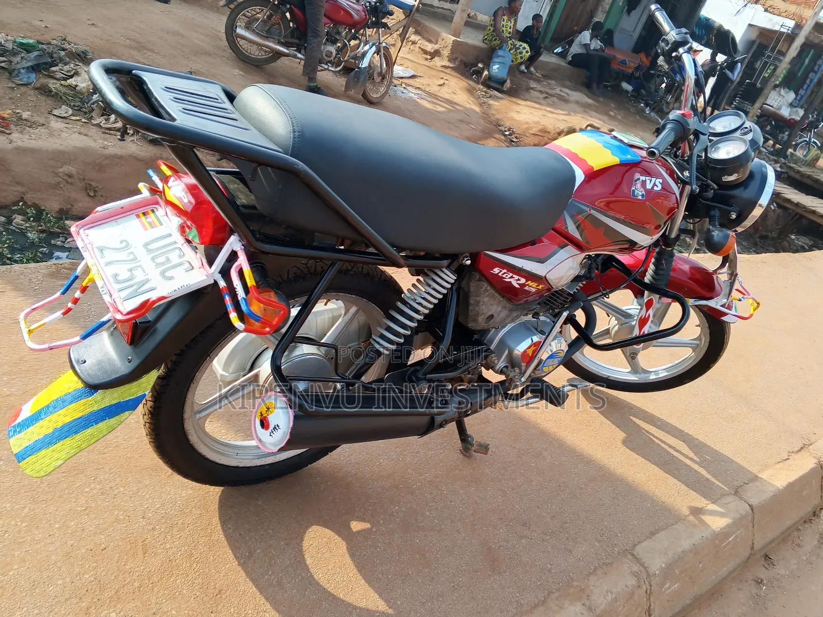 TVS HLX 125 2022 Red