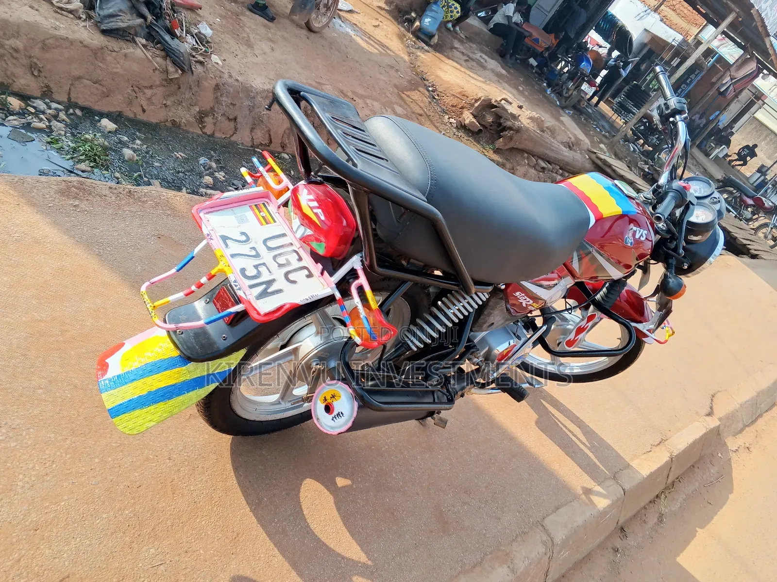TVS HLX 125 2022 Red