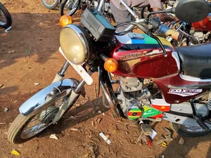 Bajaj Boxer 100 2017 Red