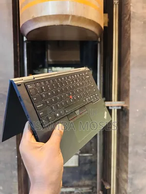 Laptop Lenovo Thinkpad X1 Yoga 8GB Intel Core I5 SSD 256GB