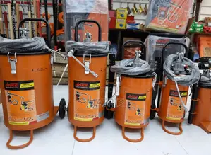 Grease Bucket Gun Pump 3kgs