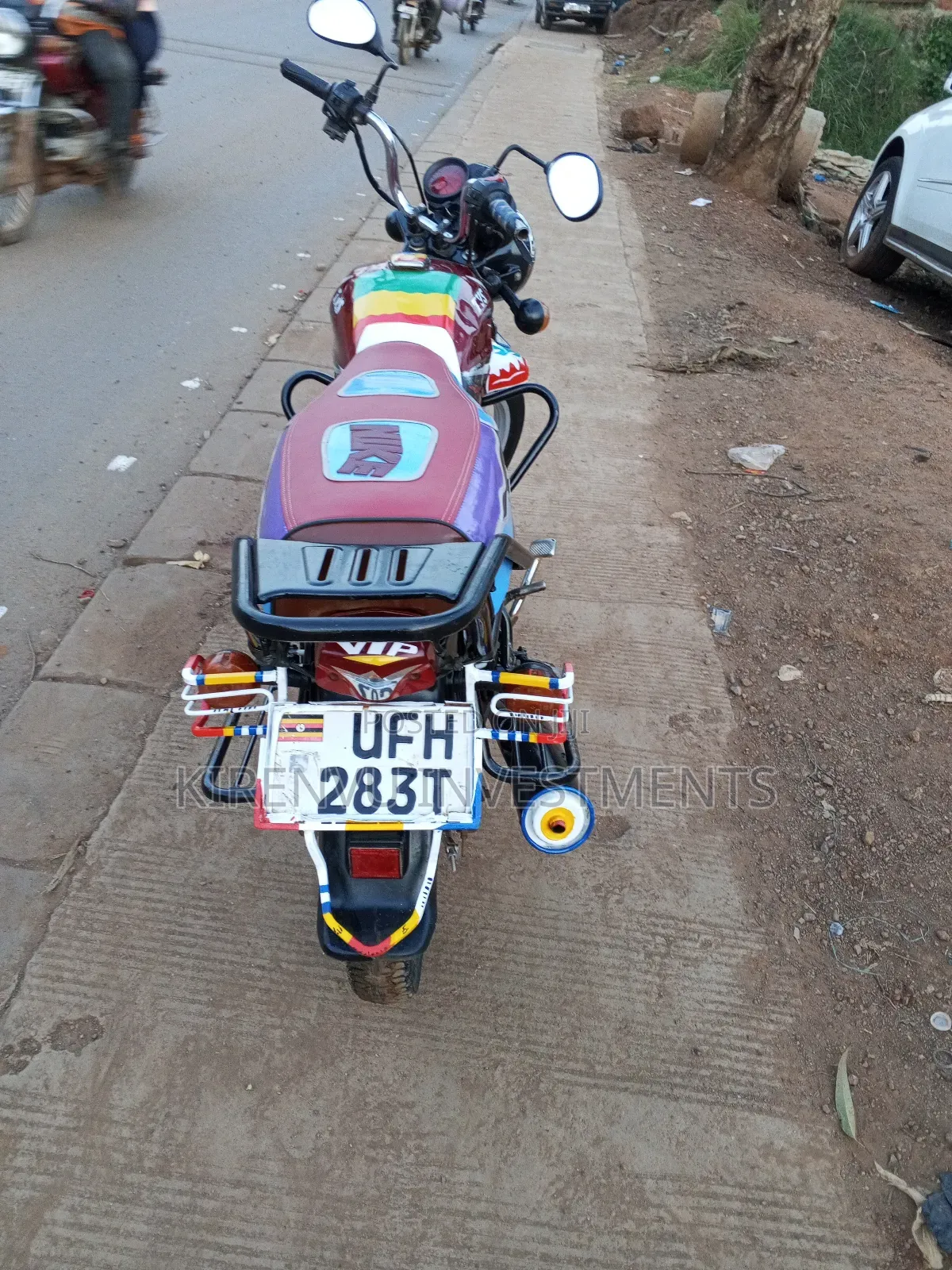 TVS HLX 125 2022 Red