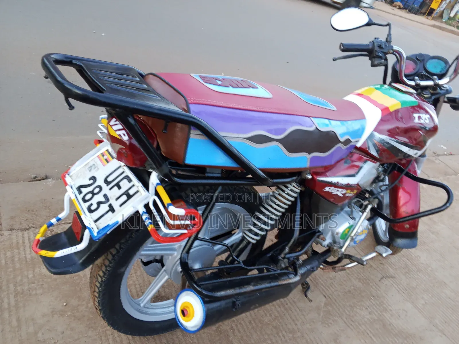 TVS HLX 125 2022 Red