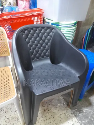 Its Plastic Strong Chair