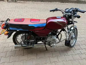 Bajaj Boxer 100 2021 Red