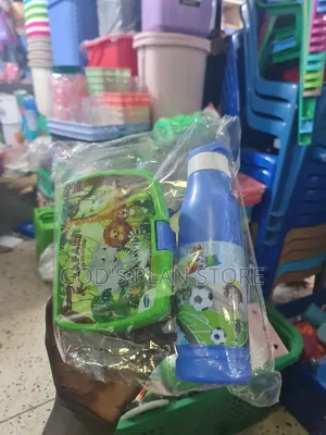 750mls Kids Water Bottle and Lunch Box Set