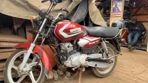 TVS HLX 125 2022 Red