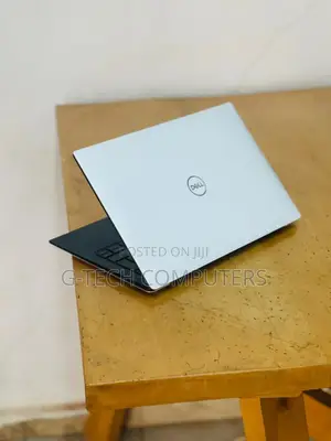 New Laptop Dell XPS 13 CNX9302 8GB Intel Core I5 SSD 512GB