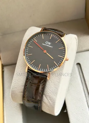 Black Face Daniel Wellington Unisex Analog Wrist Time Piece at Discount