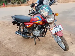 Bajaj Boxer 125 2022 Red