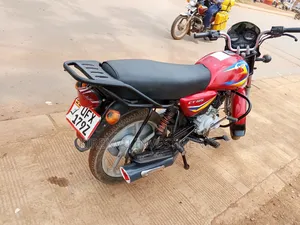Bajaj Boxer 125 2022 Red