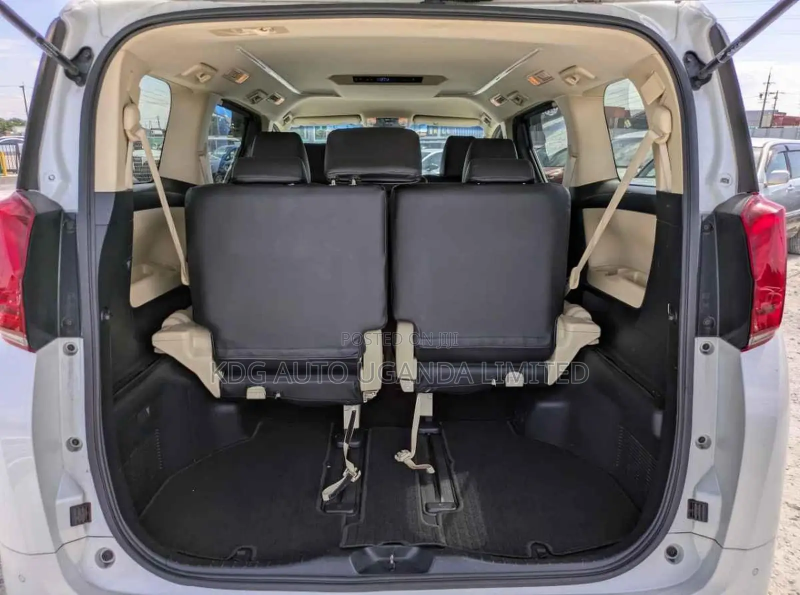Toyota Alphard 2.5 Petrol FWD 2020 White