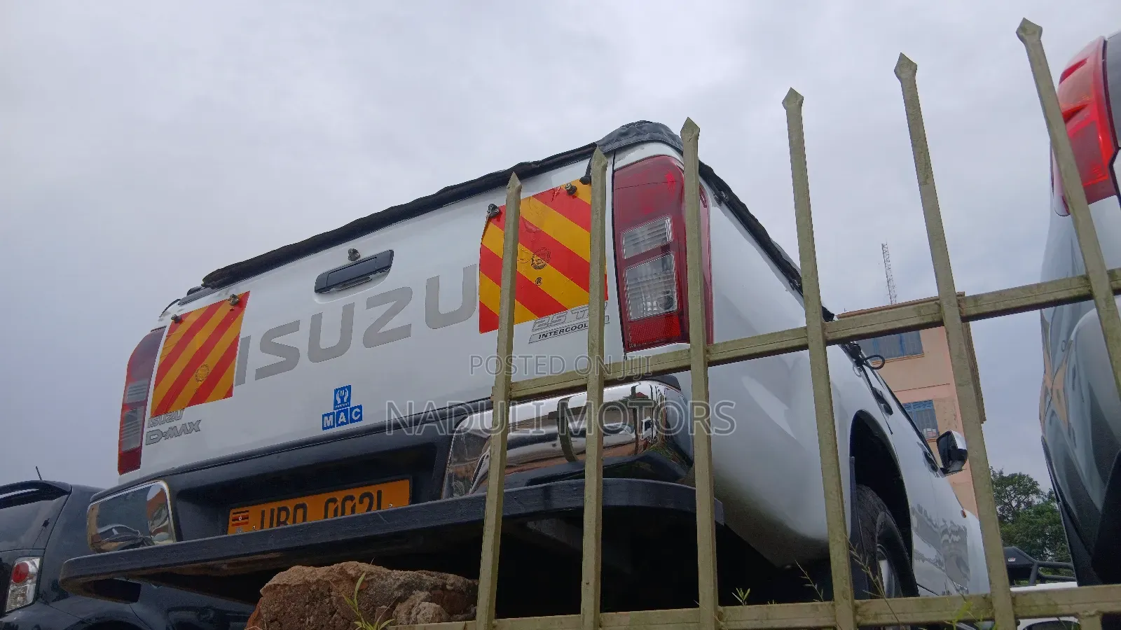 Isuzu D-MAX 2010 White