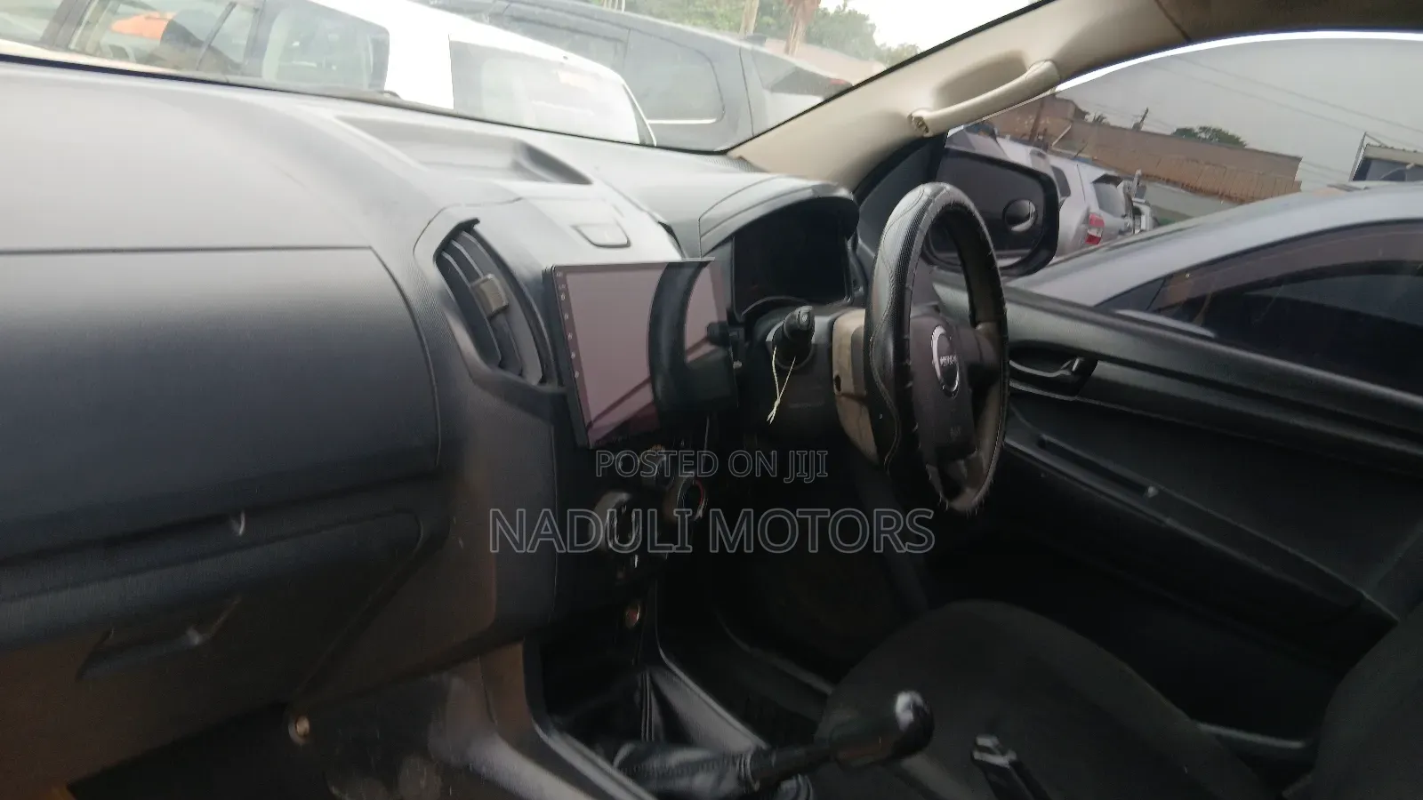 Isuzu D-MAX 2010 White