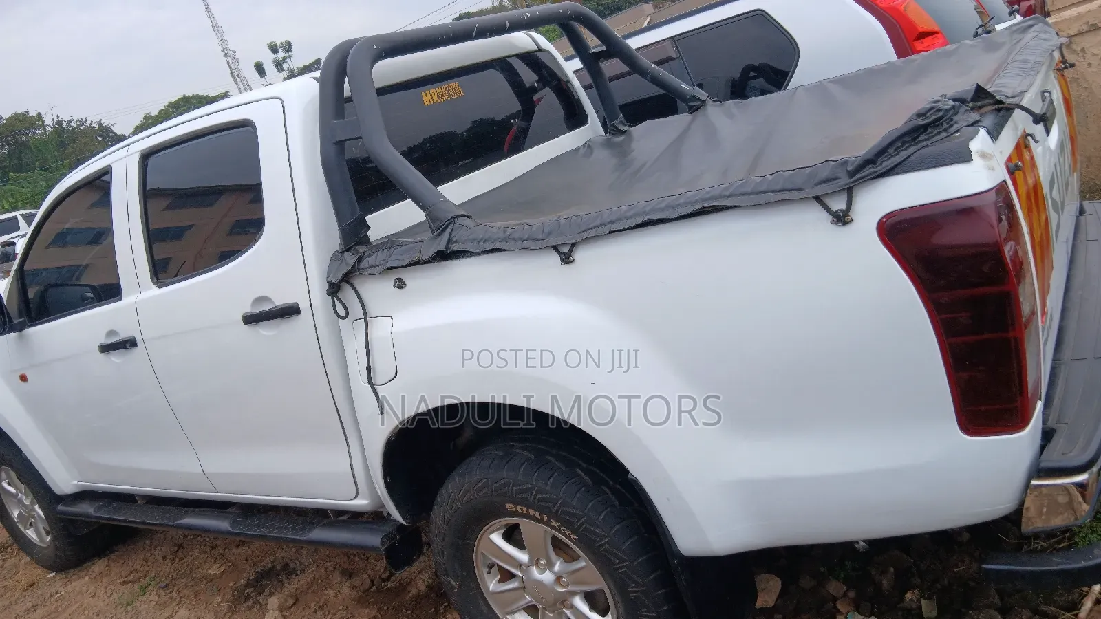 Isuzu D-MAX 2010 White
