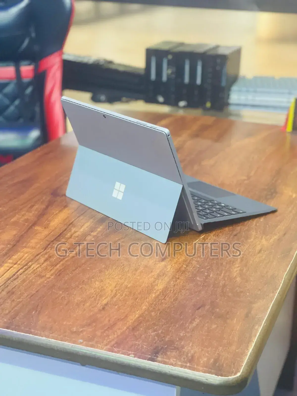 New Laptop Microsoft Surface 8GB Intel Core I5 SSD 256GB